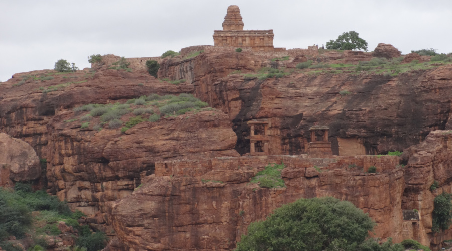 badami grotten