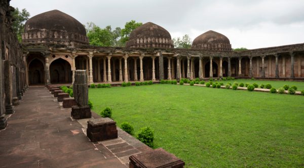 mandu malik mughith moskee