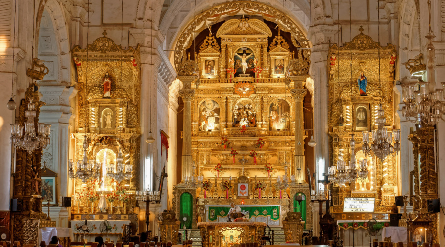 bom jesus old goa christendom india