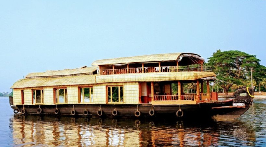 premium houseboat Kerala