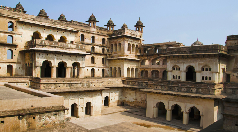 orchha raj mahal